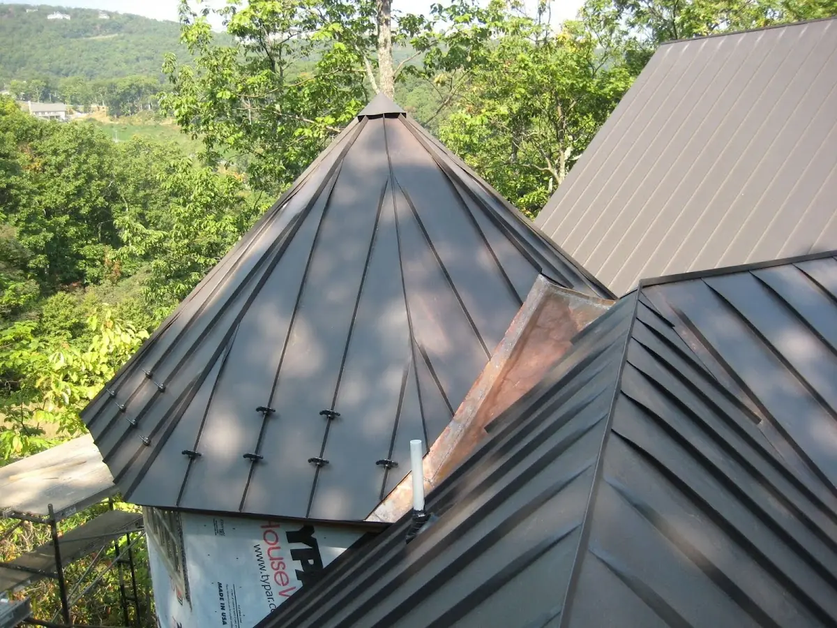 Professional Shingle Replacement & Repair by Craftsman Roofing in Martinsburg